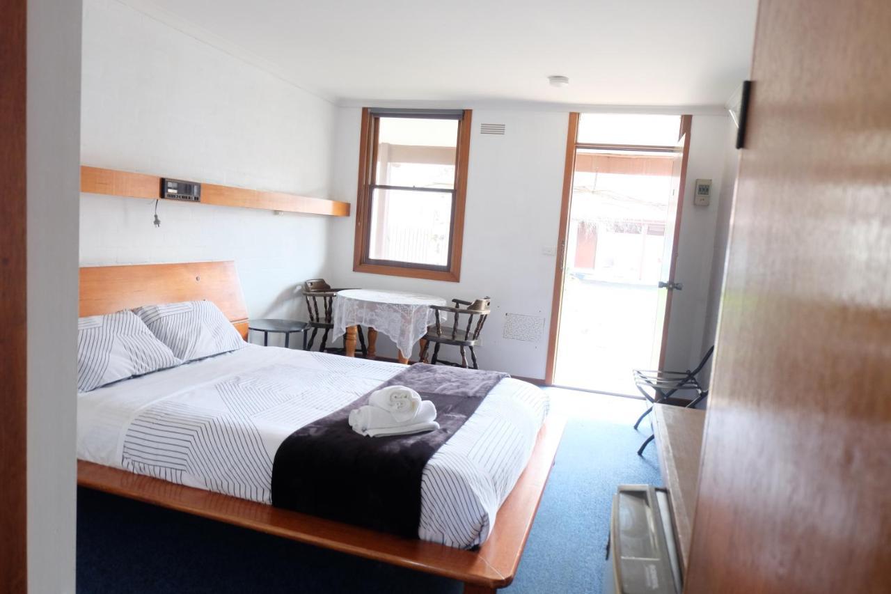 The Caledonian Inn Port Fairy Esterno foto